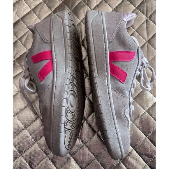Vega Suede V-10 Sneakers in Fluorescent pink Size 9 - Picture 4 of 12